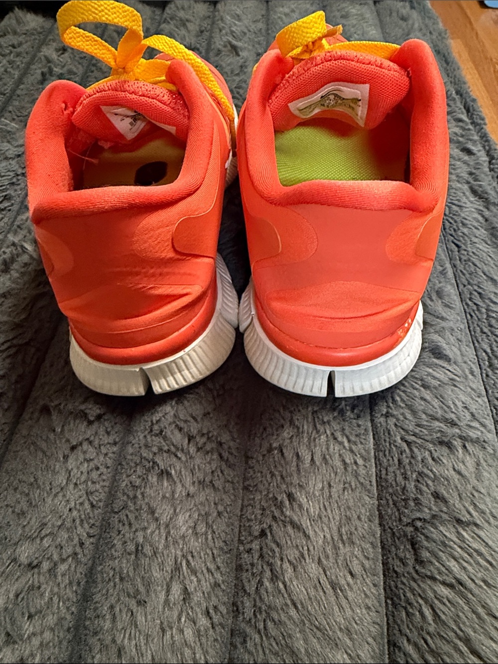 Nike Orange Running Shoes with Yellow Laces - Picture 5 of 12